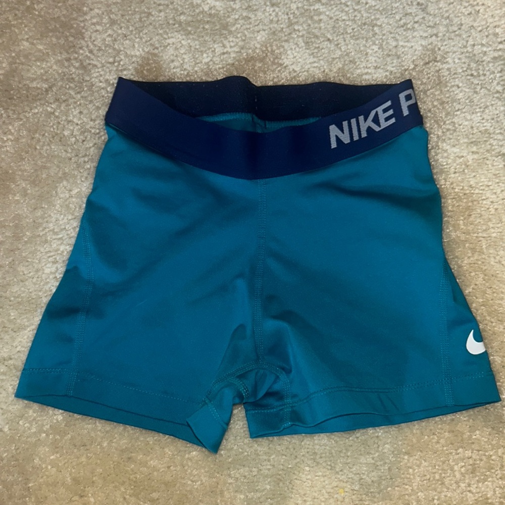 nike pro